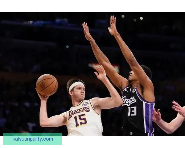 里夫斯腹斜肌二级受伤治疗方案及湖人季后赛潜在轮换分析